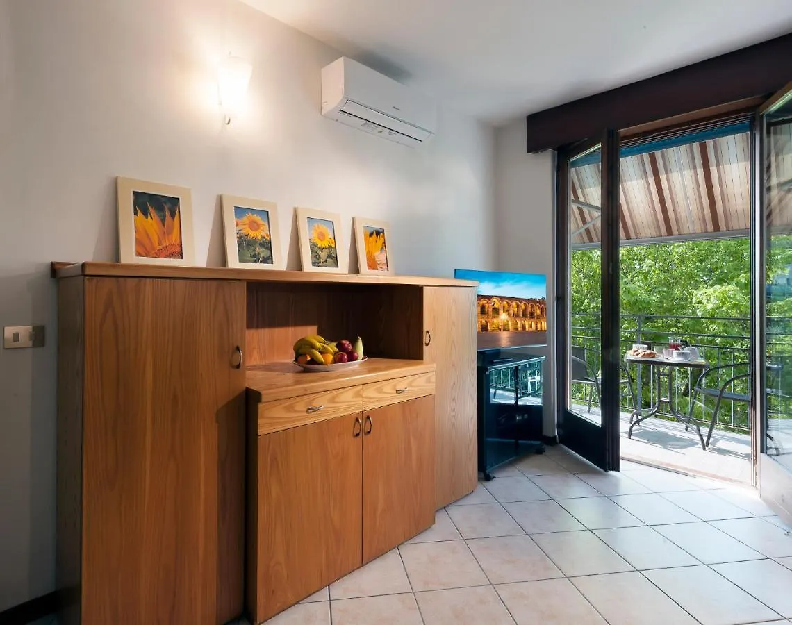 La Casa Di Lazise Apartment